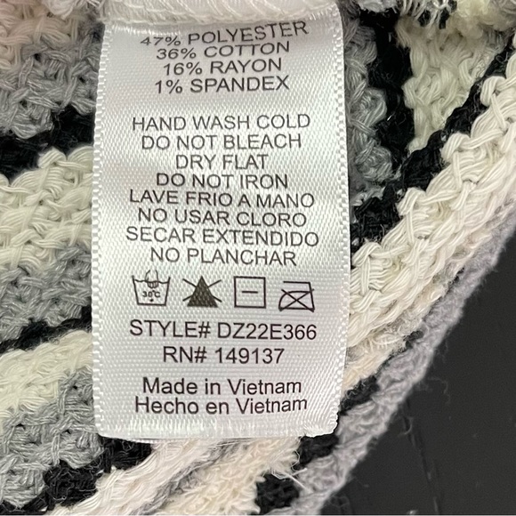 Nikki’s Beach House Crochet Cover Up - Picture 7 of 8